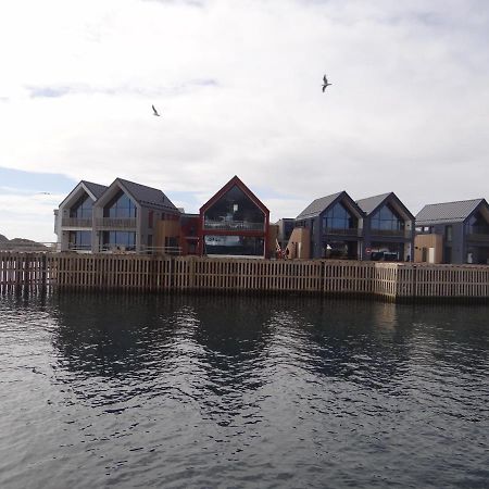 Lofoten Bryggeleiligheter Henningsvaer Exterior photo