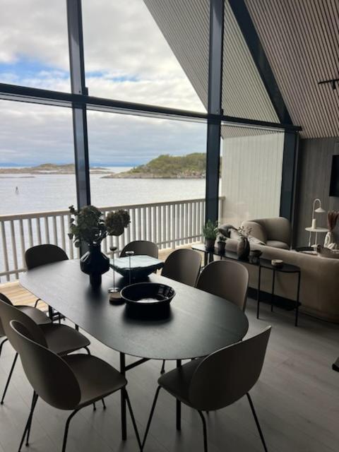 Lofoten Bryggeleiligheter Henningsvaer Room photo